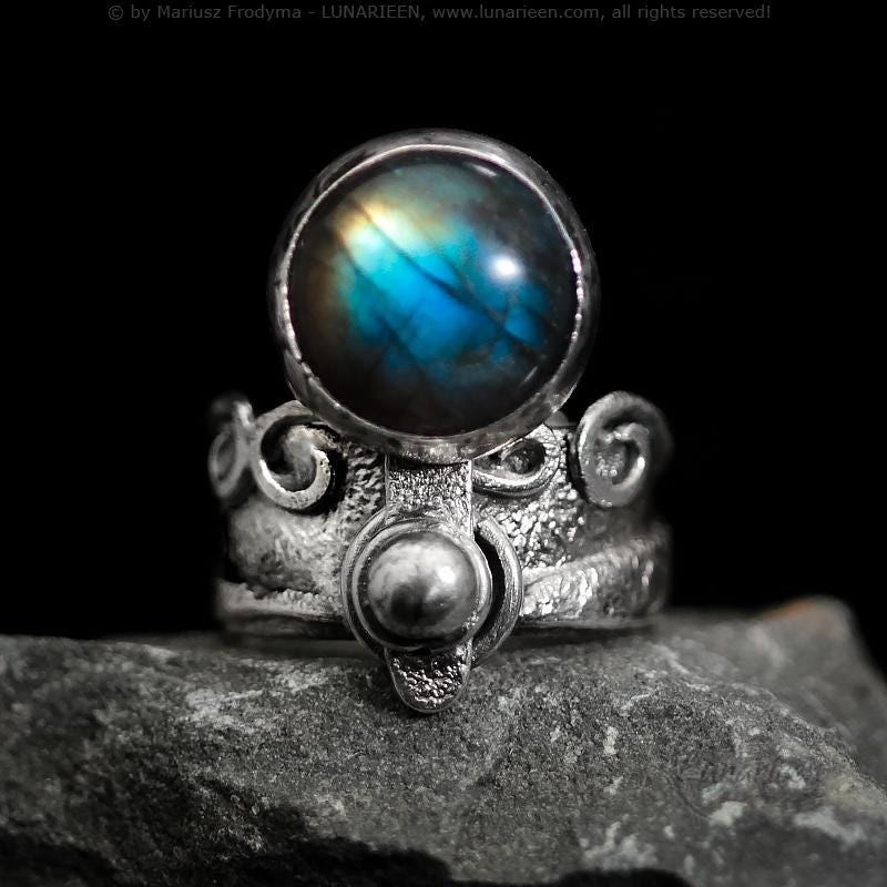 Handcrafted Sterling Silver Ring with Labradorite Artisan Textured Modern Jewelry Gothic Witchy Hammered Trendy Unique Statement Ring