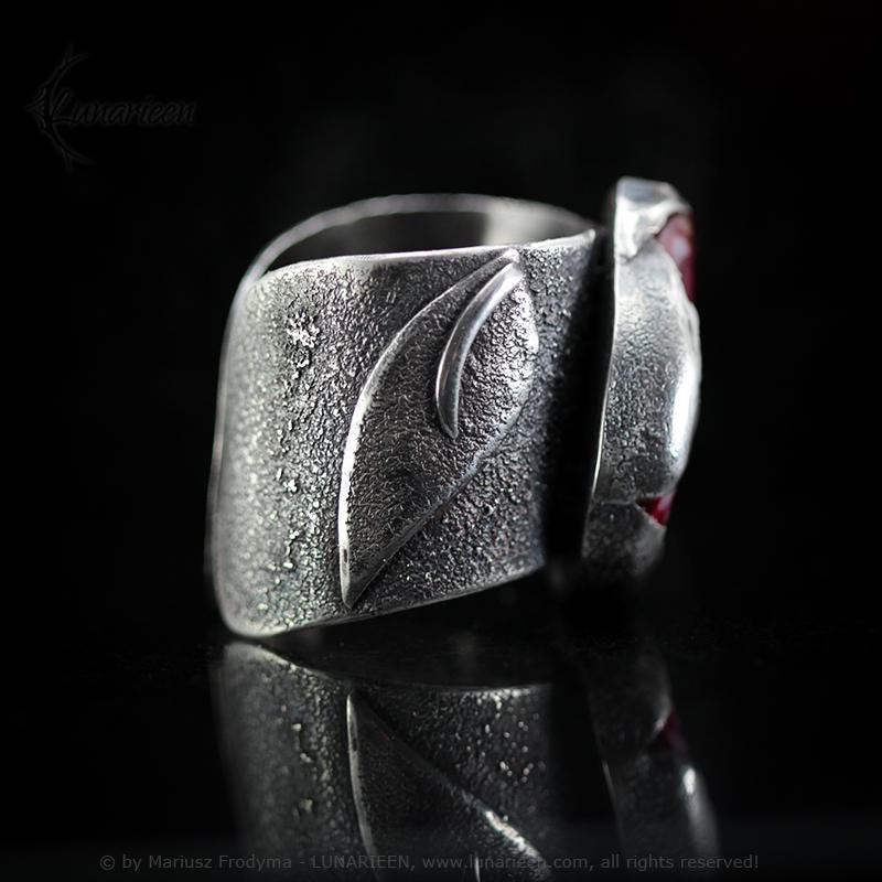 Handcrafted Sterling Silver Rustic Minimalist Floral Red Dragon Veins Agate Artisan Jewelry Brutalist Gothic Metalsmith Hammered Unique Ring