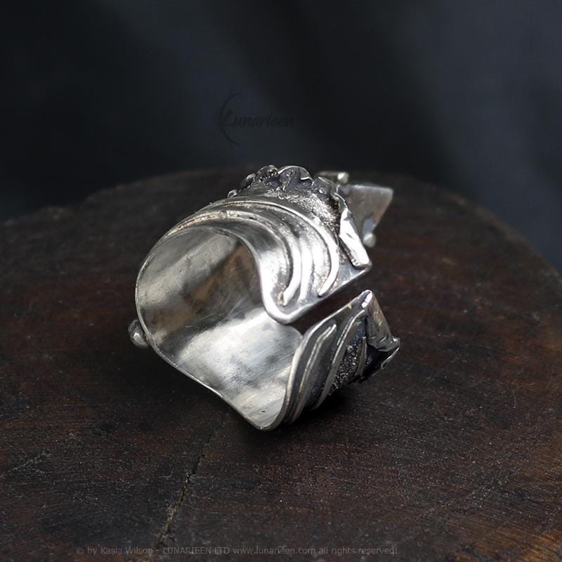 Handcrafted Sterling Silver Ring with Moss Agate Artisan Textured Modern Jewelry Gothic Witchy Hammered Trendy Unique Statement Ring